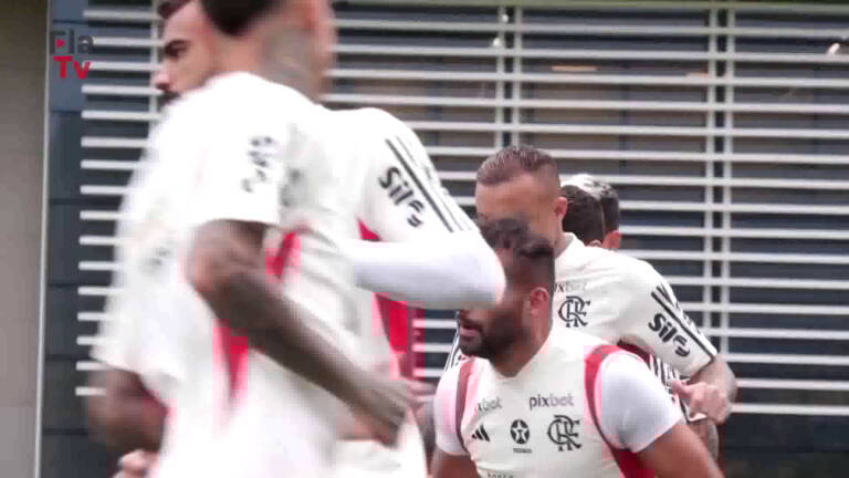 Flamengo treina forte no Ninho do Urubu