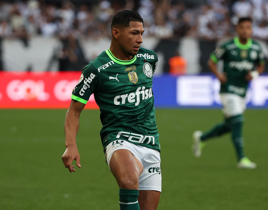 Rony é o terceiro jogador que mais fica em impedimento no Campeonato Brasileiro