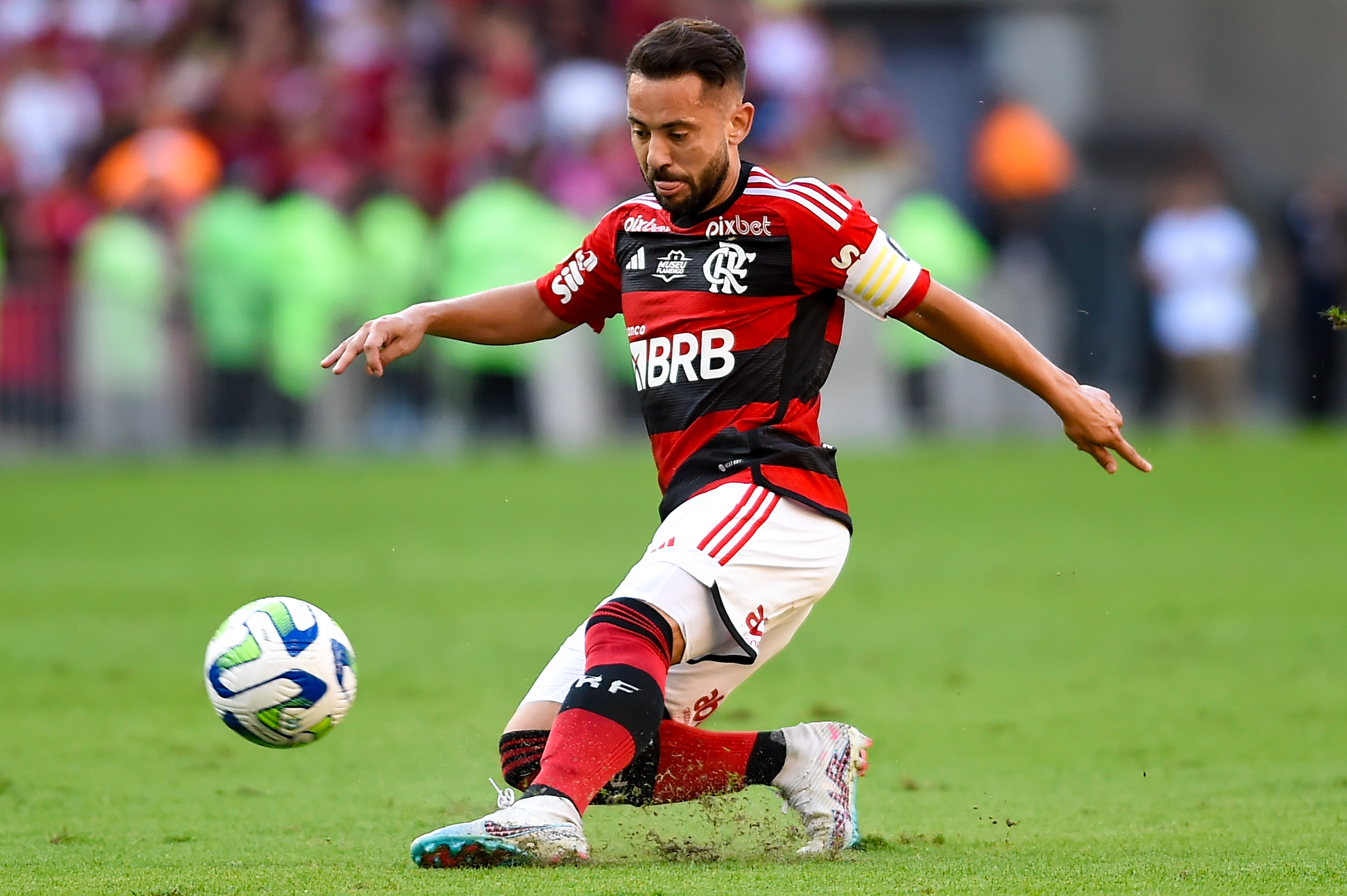 Flamengo espera final da Copa do Brasil para negociar renovações