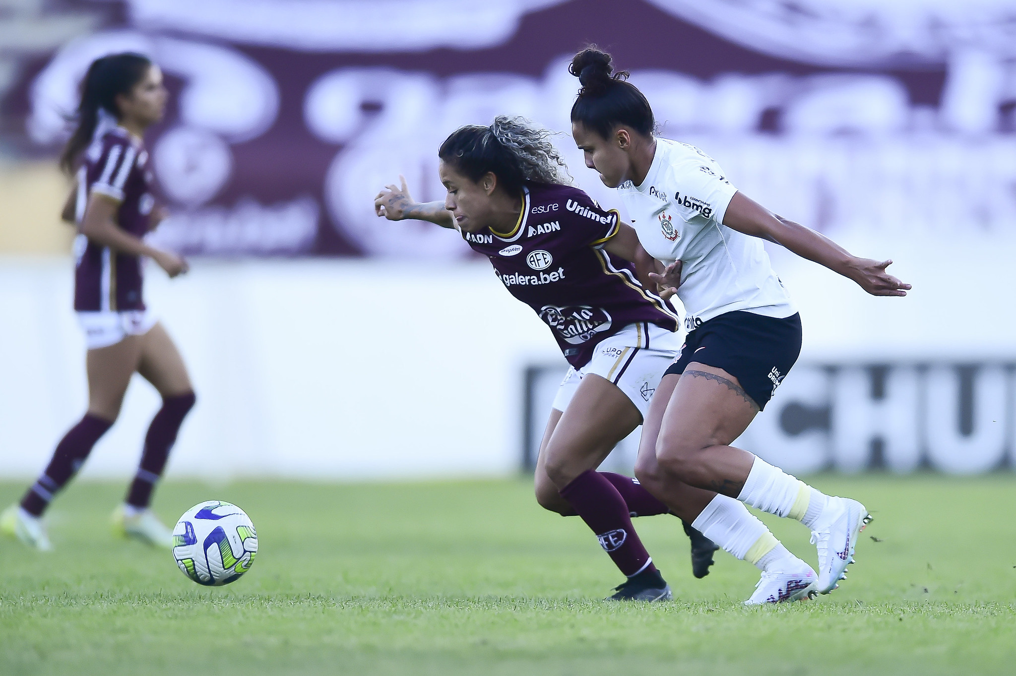 Corinthians envia ofício à CBF após possíveis pênaltis não marcados contra Ferroviária