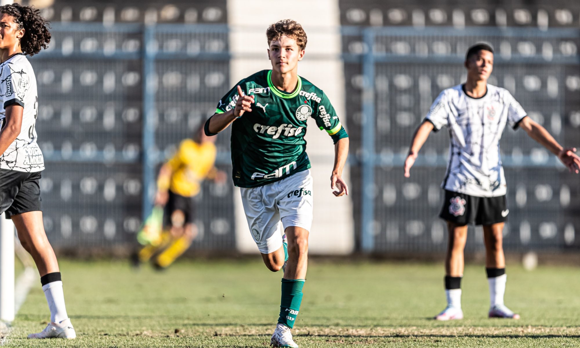 Palmeiras empata com o Corinthians e mantem invencibilidade no Paulista sub-14