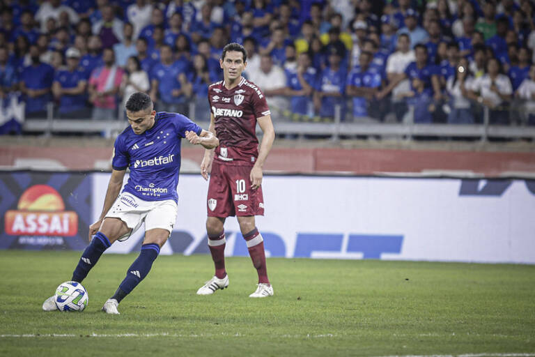 Fluminense x Cruzeiro: saiba onde assistir, informações e prováveis escalações do jogo pelo Brasileiro
