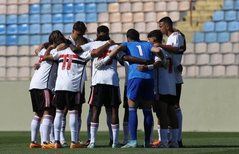 Segunda fase do Brasileirão sub-17 começa com empate entre São Paulo e Inter, e Flamengo e Athletico-PR