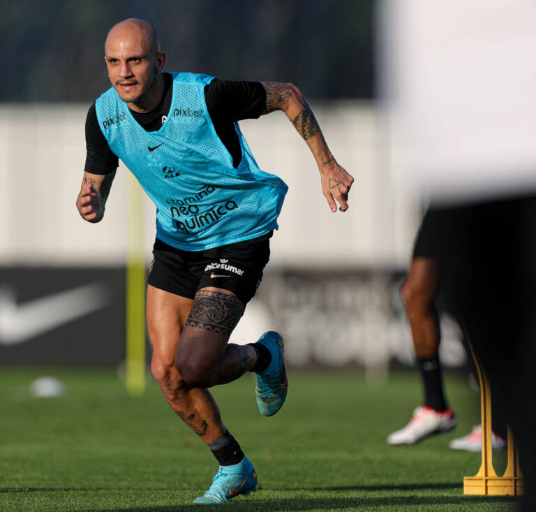 Lateral esquerda do Corinthians vira grande problema na reta final da temporada; veja alternativas