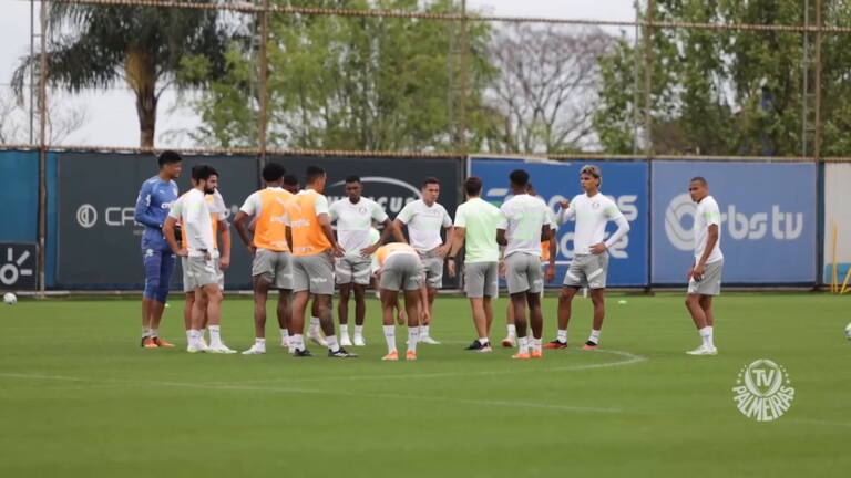 Palmeiras treina em Porto Alegre após duelo contra o Grêmio