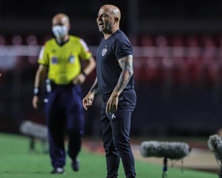 Técnico do Flamengo, Sampaoli perdeu todos os jogos contra o São Paulo como visitante