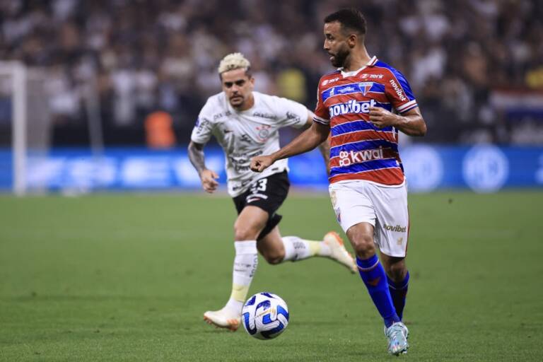 Caio Alexandre lamenta empate cedido ao Corinthians e espera apoio da torcida para buscar vaga na final da Sul-Americana