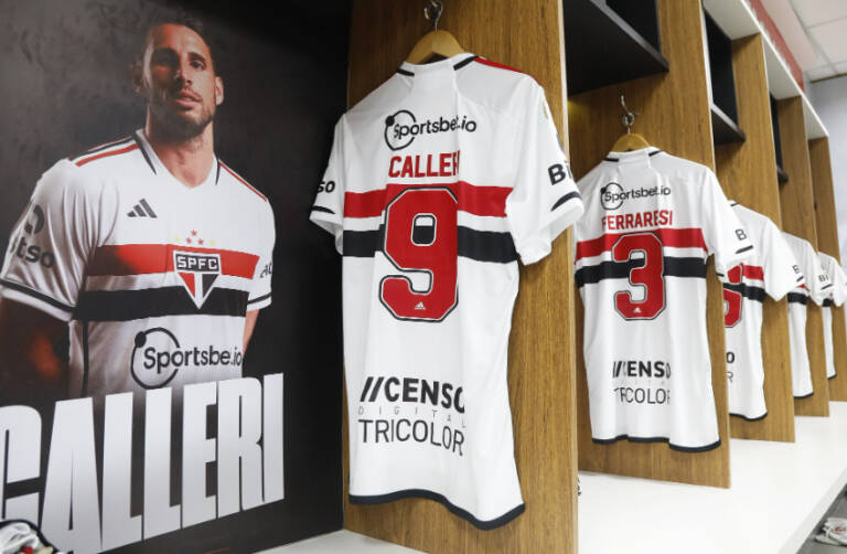 São Paulo terá força máxima, e Corinthians manda a campo time alternativo; veja escalações