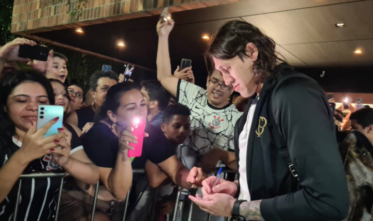 Corinthians desembarca em Fortaleza para decisão na semifinal da Copa Sul-Americana