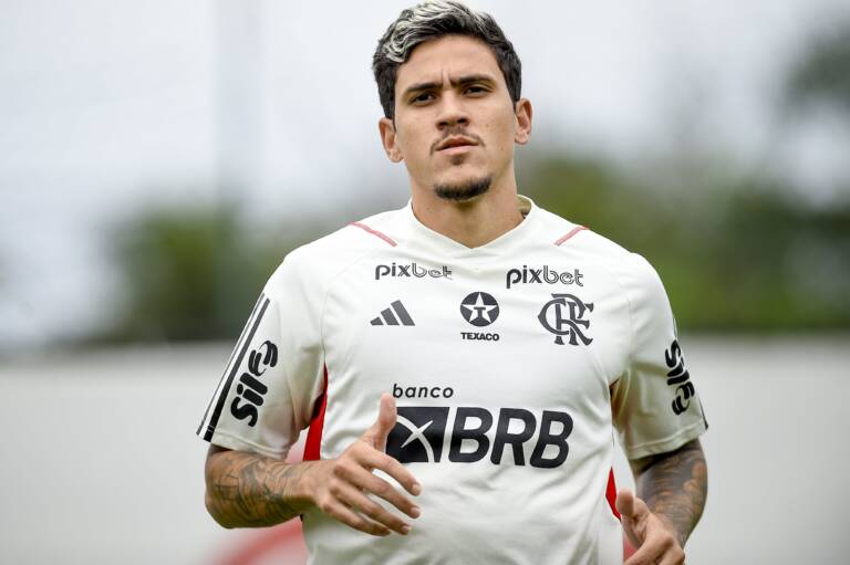 Flamengo se reapresenta e inicia preparação para enfrentar o Corinthians