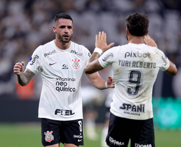 Corinthians chega a 13 jogos sem perder na Neo Química Arena em meio a sequência negativa fora de casa