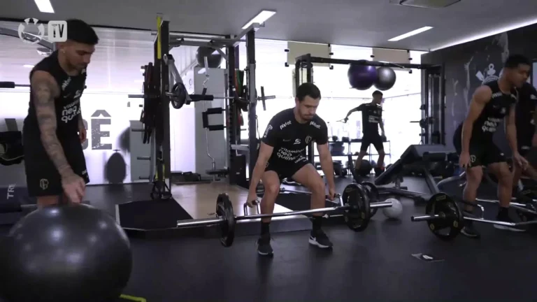 Corinthians volta ao batente para treinos durante a data Fifa