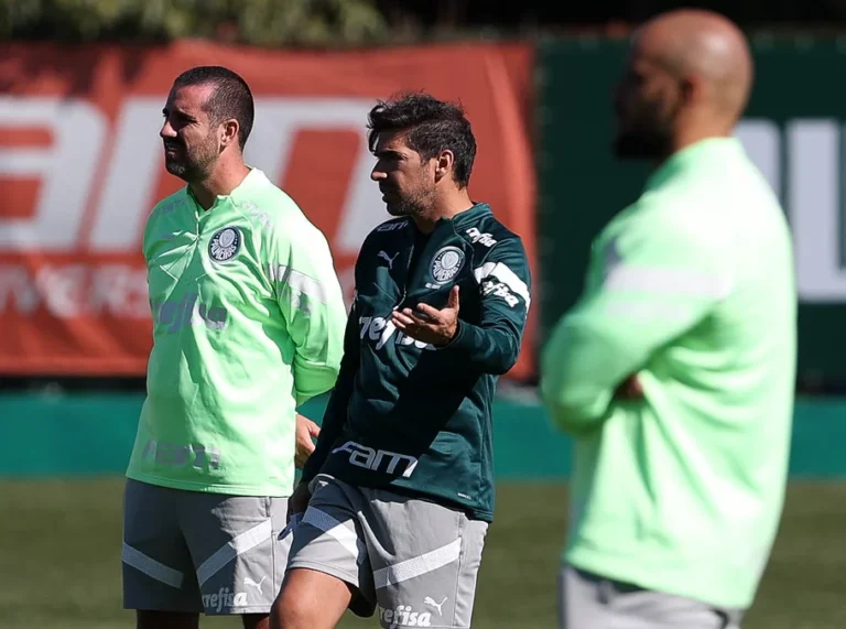Enquete: torcida acredita que Abel Ferreira não vive pior momento no comando do Palmeiras