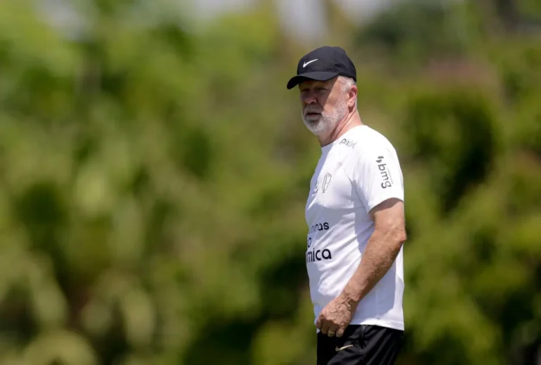 Corinthians treina duelos individuais visando confronto com o Fluminense