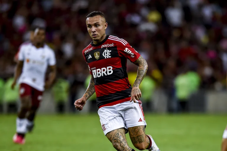 Velhos conhecidos, Everton Cebolinha exalta novo técnico Tite: Vai dar muitas alegrias à nação