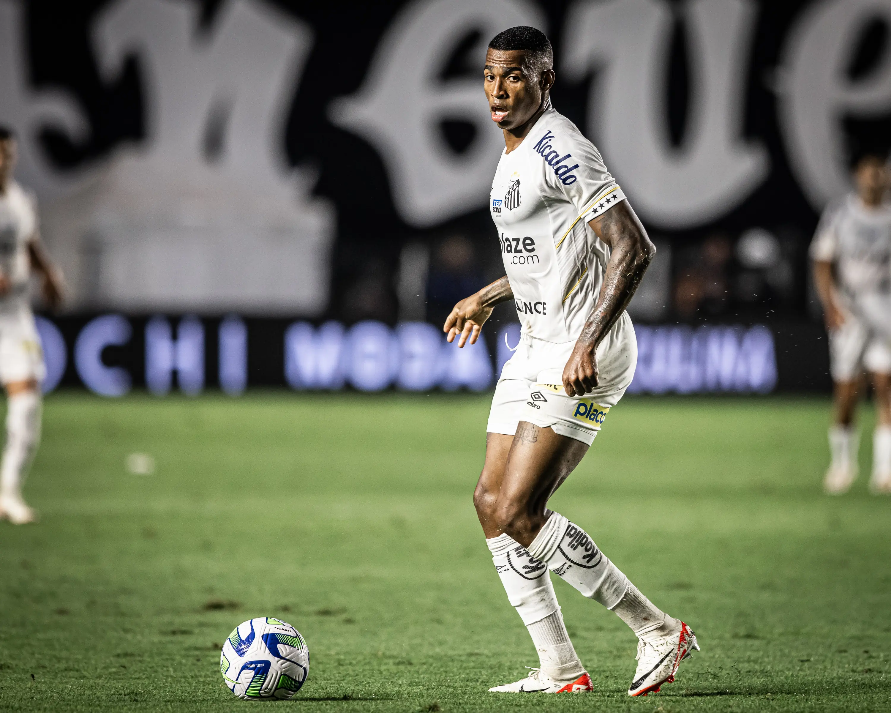 Santos sofre transfer ban por dívida com o Monaco; entenda