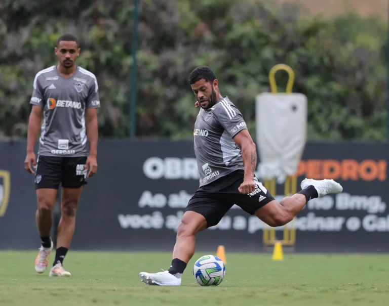 Com retorno de Arana, Atlético-MG divulga lista de relacionados para encarar o Palmeiras pelo Brasileirão