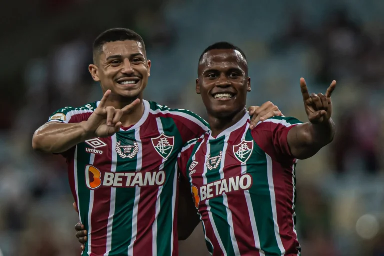 André e Arias reforçam o Fluminense diante do Corinthians; confira a lista de relacionados