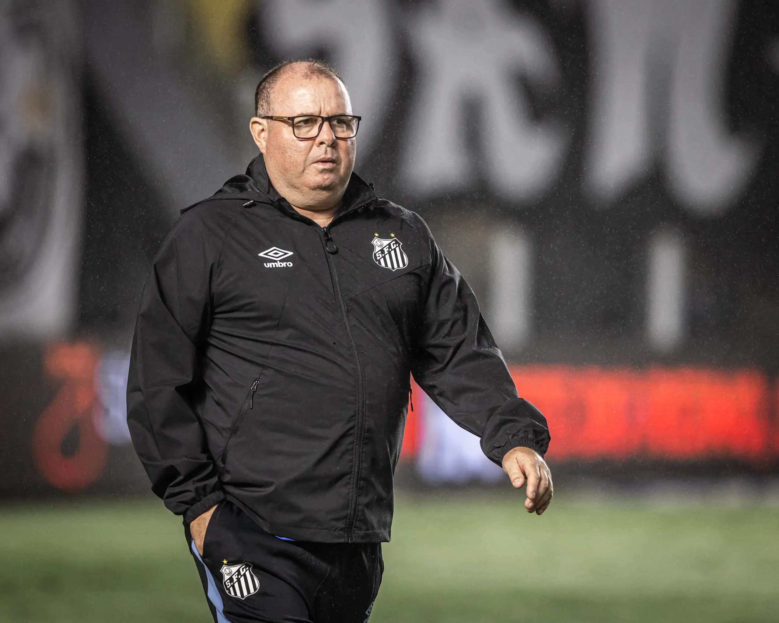 Marcelo Fernandes se diz chateado com derrota, mas pede para o Santos