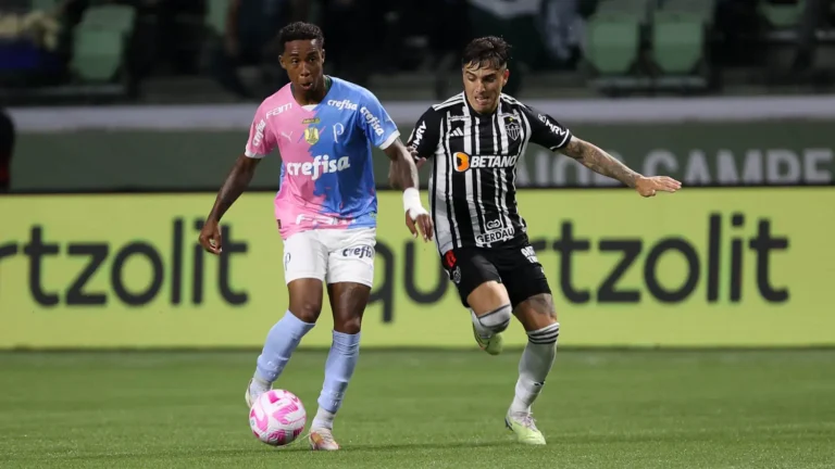 Após nova derrota no Brasileirão, veja quais são as chances matemáticas de título e Libertadores do Palmeiras