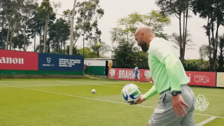 Reapresentação: Palmeiras treina com foco no Coritiba