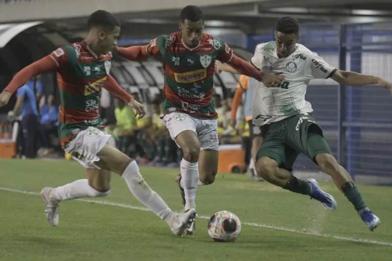 Palmeiras empata com a Portuguesa pela ida das quartas de final do Paulistão sub-20