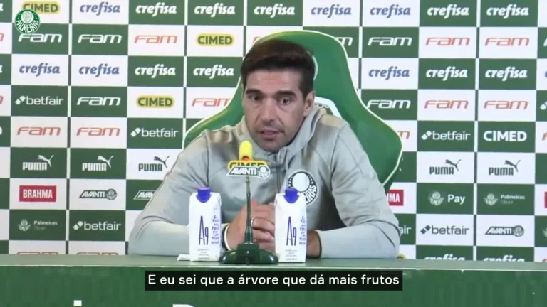 Abel Ferreira comenta injustiça com atacante do Palmeiras