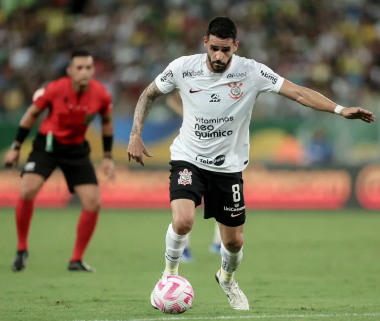 Com futuro incerto no Corinthians, Renato Augusto tem apenas sete jogos completos em 2023