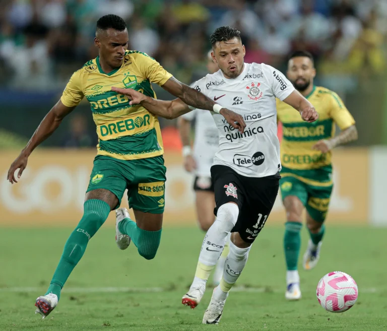 Com Mano, Romero cresce e tem melhor momento na 2ª passagem pelo Corinthians