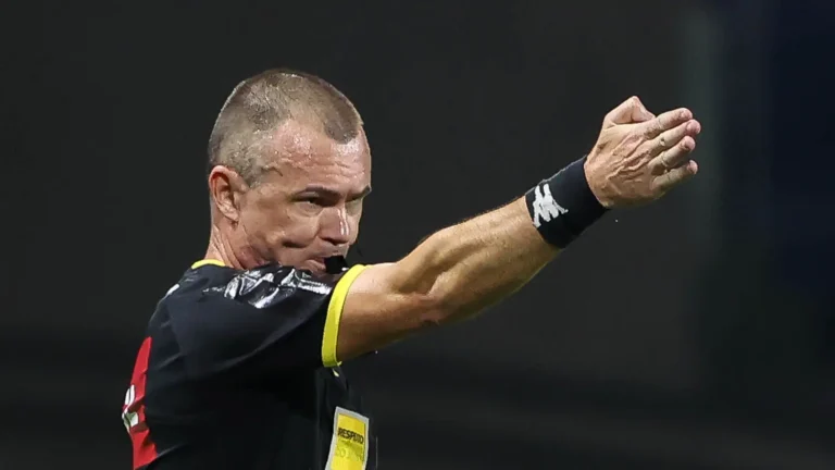CBF divulga arbitragem de jogo entre Corinthians e Athletico-PR; confira