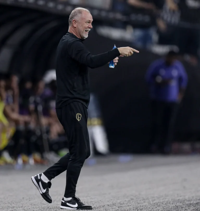 Técnico do Corinthians elogia doação de Yuri Alberto após empate com Atlético-MG: 