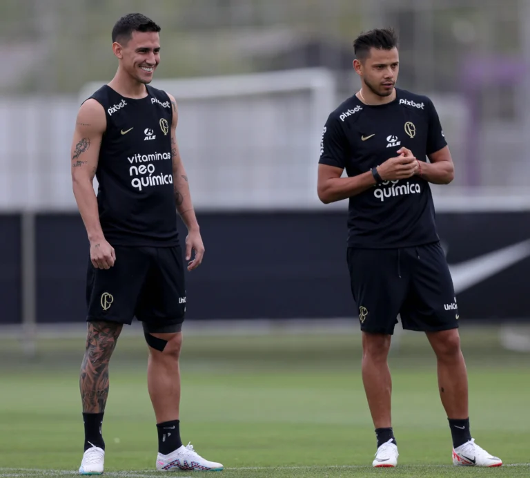 Romero fala sobre dificuldade inicial de Rojas no Corinthians: 