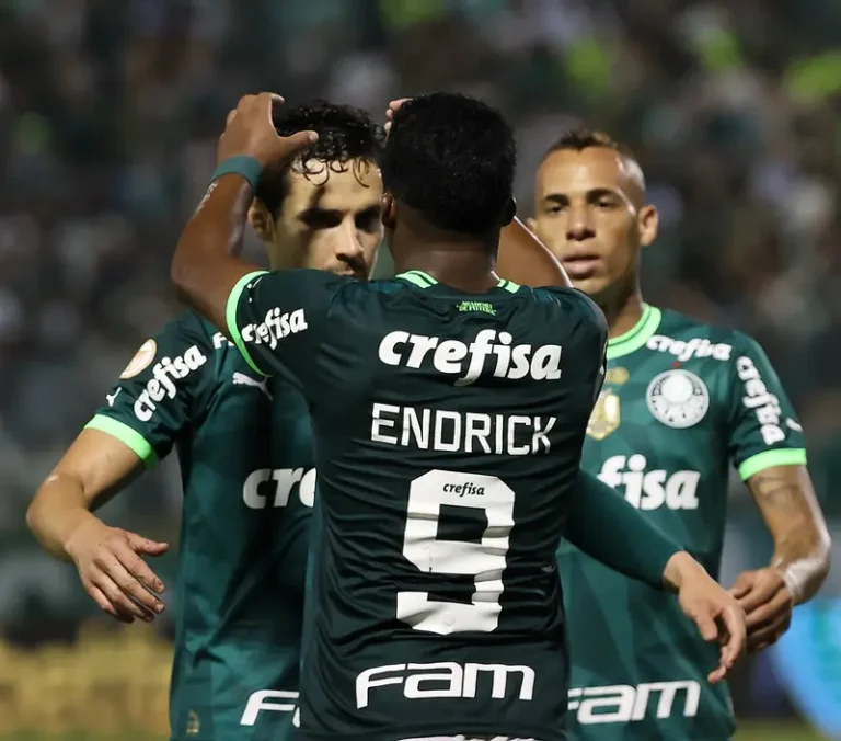 Análise: vitória maiúscula faz Palmeiras assumir a liderança e aumenta chama por título do Brasileiro