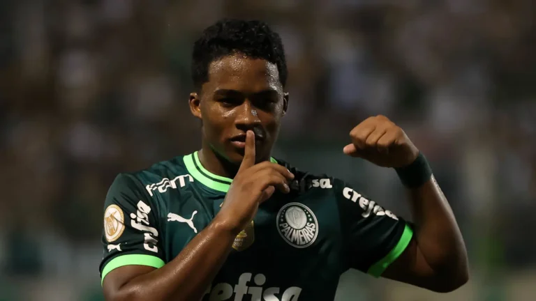 Após assumir titularidade, Endrick se torna o artilheiro do Palmeiras no Brasileirão