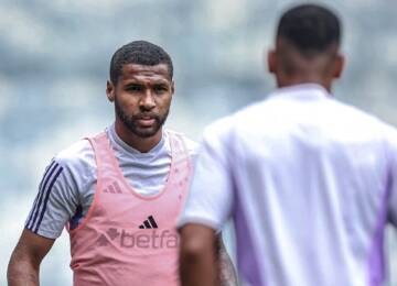 Com Wesley de volta, Cruzeiro anuncia lista de 24 atletas relacionados para duelo contra o Vasco
