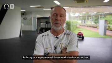 Corinthians tem novos ajustes ofensivos; Mano explica