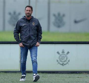 Duilio fala sobre goleada sofrida pelo Corinthians para Bahia: 