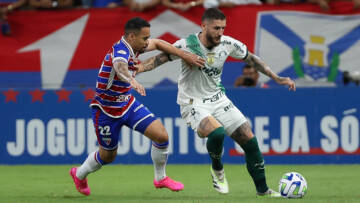 Com um a menos, Palmeiras busca empate com o Fortaleza no Castelão e segue líder do Brasileirão