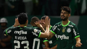 Análise: brilho coletivo, bola parada letal e goleada marcam reencontro do Palmeiras com Allianz e aumentam chances de título brasileiro