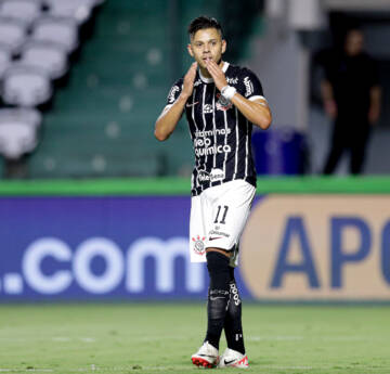 Romero iguala Tévez e se torna o segundo estrangeiro com mais gols pelo Corinthians