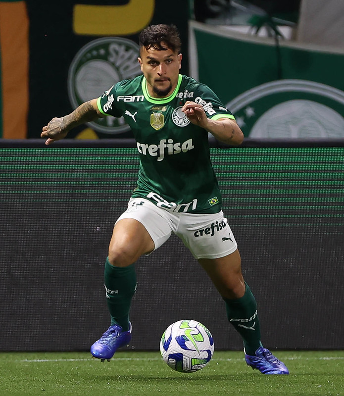Mesmo com reserva, Artur terminou 2023 no top 5 artilheiros do Palmeiras