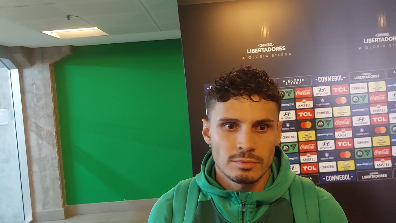 Veiga mantém foco no Palmeiras e descarta preocupações com a Seleção.