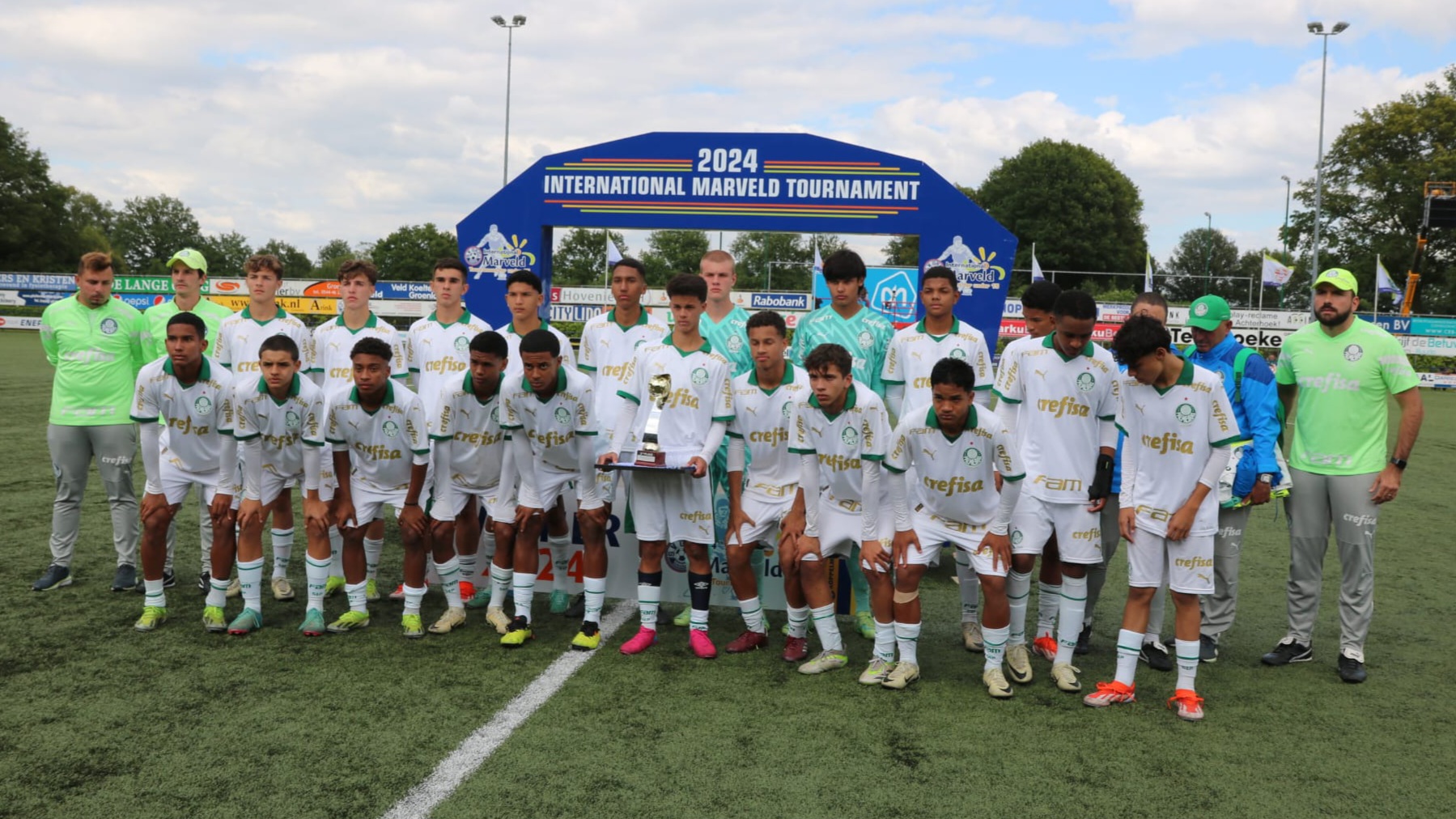 Palmeiras Sub-15 conquista vice-campeonato em torneio internacional na Holanda.
