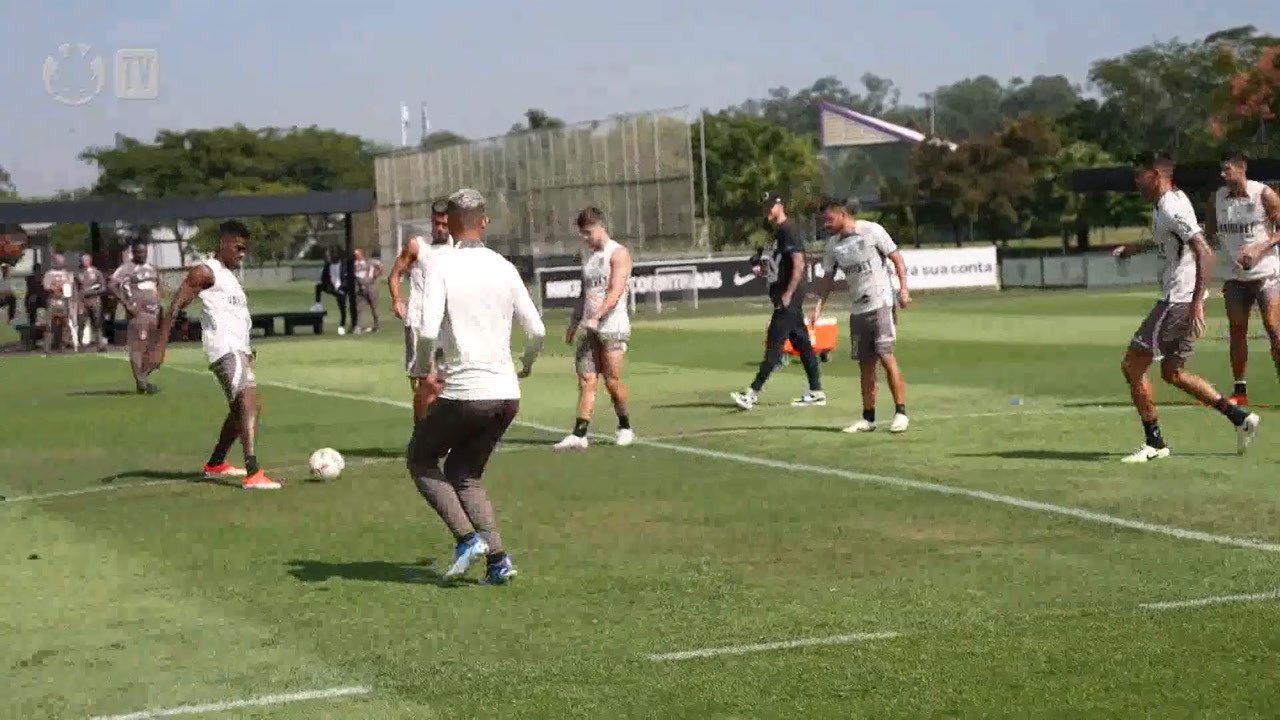 Timão realiza último treino antes da estreia na Sul-Americana.