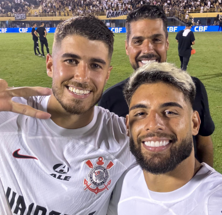 Corinthians experimenta ambiente alegre após vitória no Paulistão contra São Bernardo